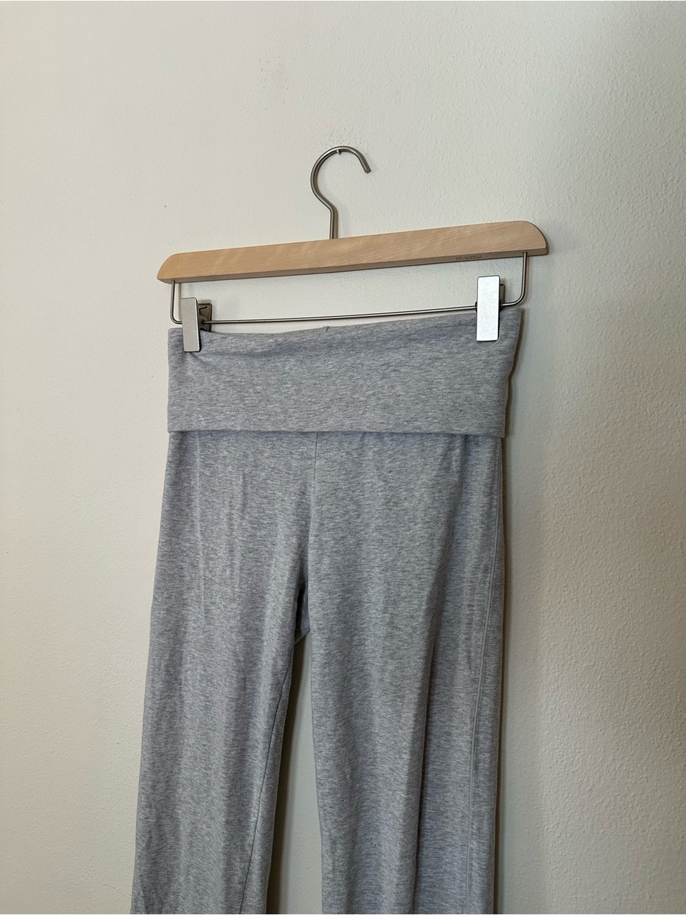 SKIMS Light Gray Fold-Over Waist Flare Leggings XS - Picture 2 of 6